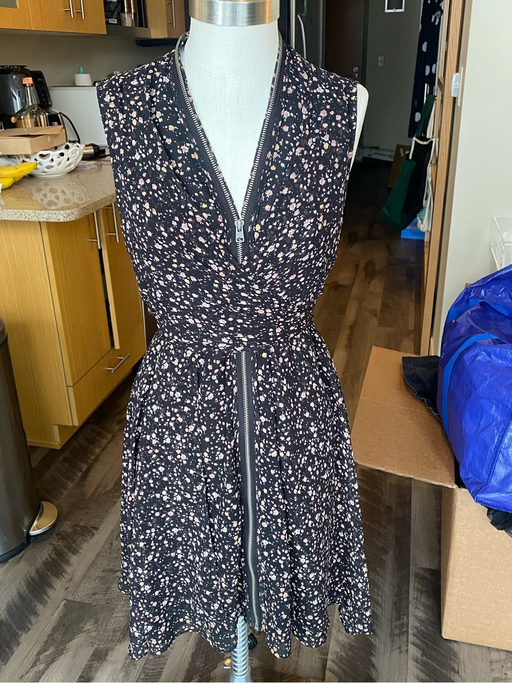 All Saints Sleeveless Floral Zip-up Dress